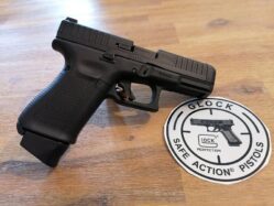 Glock 44 neuwertig mit Zubehör inkl. 700 Schuss Munition Verkauf oder Tauch